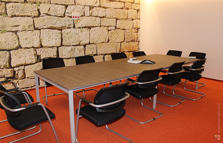 Столы для переговоров под заказ, Поставки офисной мебели из Европы